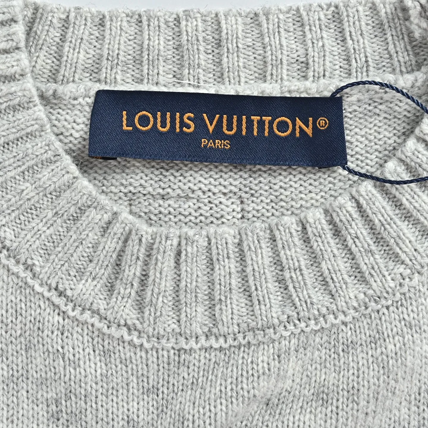 Louis Vuitton/Louis Vuitton Solid Back Collar Label Knitted Sweater